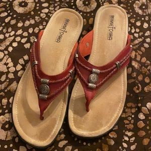 Minnetonka Leather Flip Flops